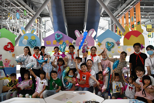 親子賀六一，科技暖人心