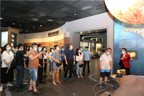 南京科普教育基地應(yīng)用協(xié)會赴浙江省自然博物院安吉館考察交流