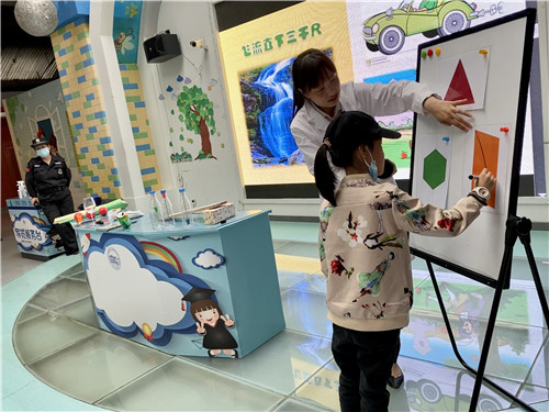 國慶中秋巧相遇 科技館里享盛宴