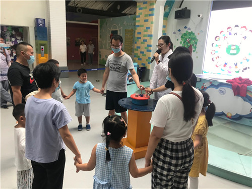 國慶中秋巧相遇 科技館里享盛宴