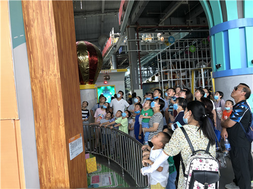 國慶中秋巧相遇 科技館里享盛宴