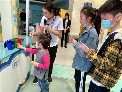 垃圾分類(lèi)，創(chuàng)建美好家園