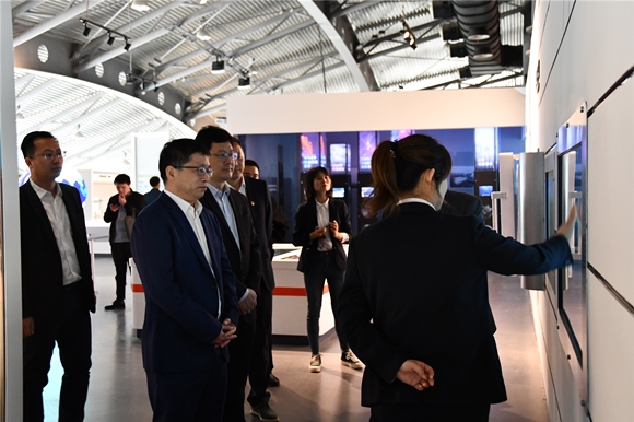 沐雨櫛風(fēng)十五載 高光時(shí)刻展英姿 ——南京科技館十五周年座談會(huì)順利召開(kāi)