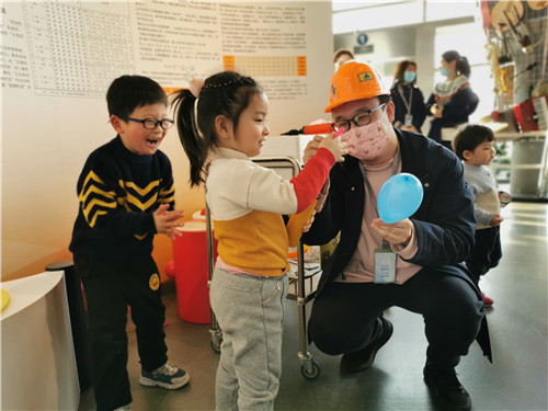 科普新年不打烊 科技館里尋年味兒