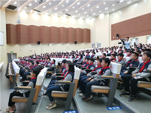 “南京科普?qǐng)?bào)告進(jìn)校園”活動(dòng)助力游府西街小學(xué)溧水分校科技節(jié)