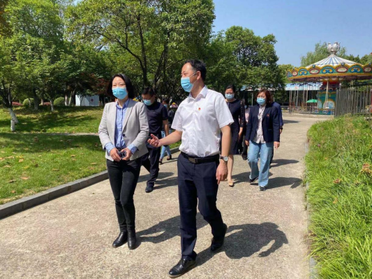 雨花臺區(qū)郜葉紅副區(qū)長一行來我館開展安全檢查