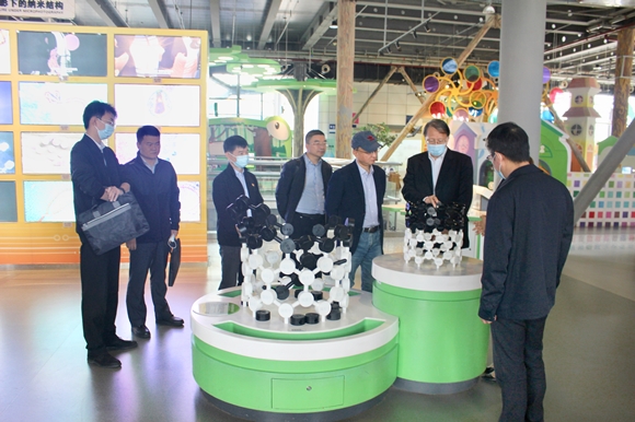 中國(guó)科協(xié)領(lǐng)導(dǎo)蒞臨南京科技館指導(dǎo)工作