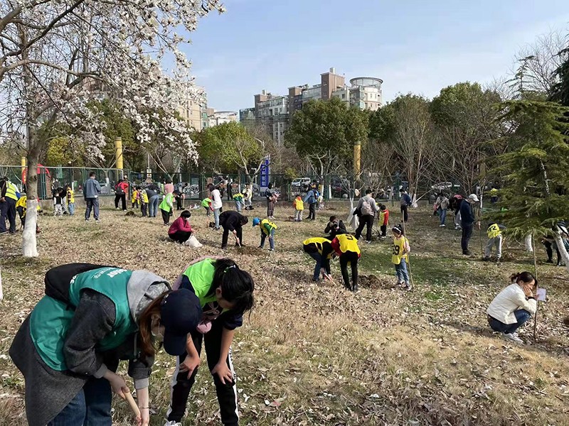 南京科技館“雙減”科學(xué)營——  “ 一起植樹吧”順利開展