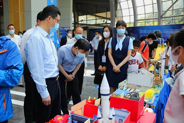 科創(chuàng)助夢，守望成長 —— 南京科技館第二季“科普志愿，黨員先行”實踐活動正式啟動