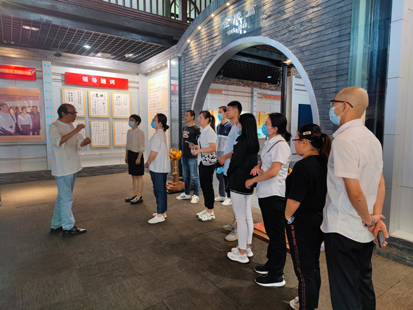 紅色打卡：南京科技館黨支部打卡金陵兵工博物館