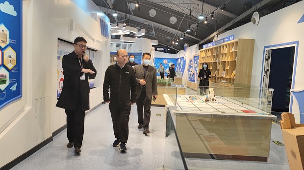 青島市科協(xié)來(lái)館交流參觀