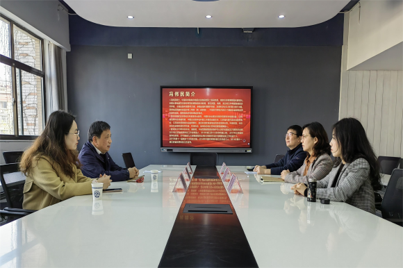 南京科普教育基地應用協(xié)會開展贈書活動