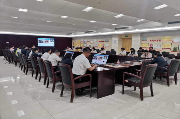 “熱愛科學(xué) 崇尚科學(xué)—點(diǎn)亮精神火炬 弘揚(yáng)科學(xué)家精神”宣講會在南京科技館舉辦