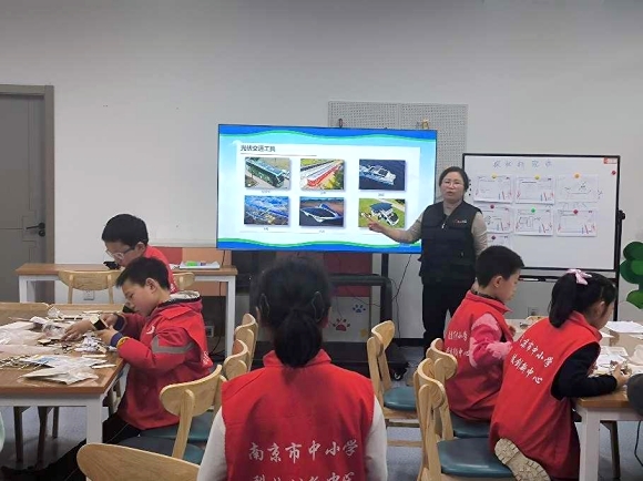 星光導(dǎo)師公開課在南京科技館開講