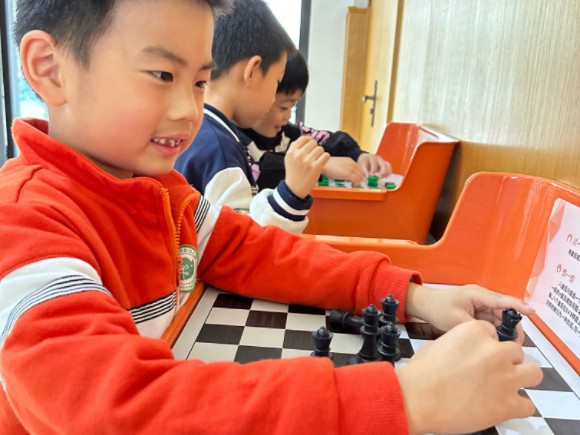 “科普進(jìn)校園 科技潤童心” ——南京科技館科普大篷車新車新氣象