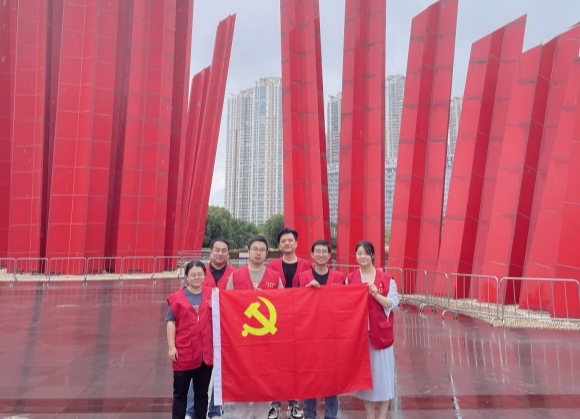 尋找紅色印記 傳承紅色精神——南京科技館黨支部開展主題黨日活動