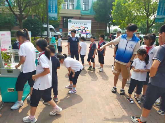 科普零距離 點(diǎn)亮科學(xué)夢(mèng) ——科普大篷車8-9月活動(dòng)回顧