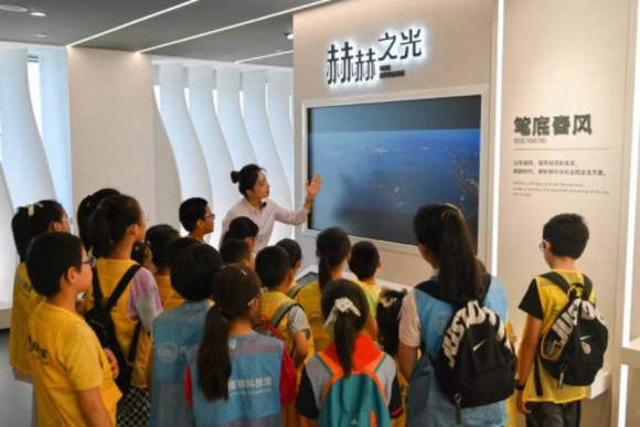 我館科技輔導(dǎo)員赴福州市參加2024中國青少年科技教育工作者協(xié)會年會暨海峽兩岸（福州）青少年科學(xué)教育交流會