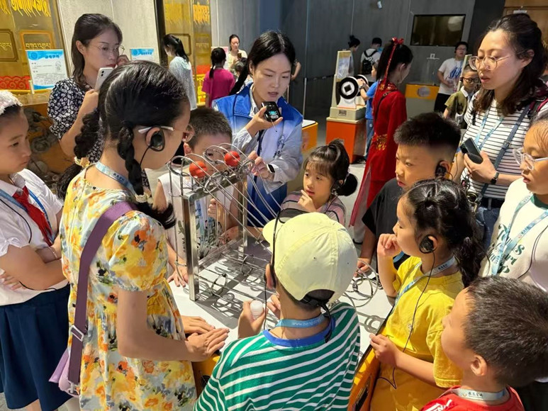 南京科技館科普大篷車活動榮獲長三角優(yōu)秀科技志愿服務品牌活動