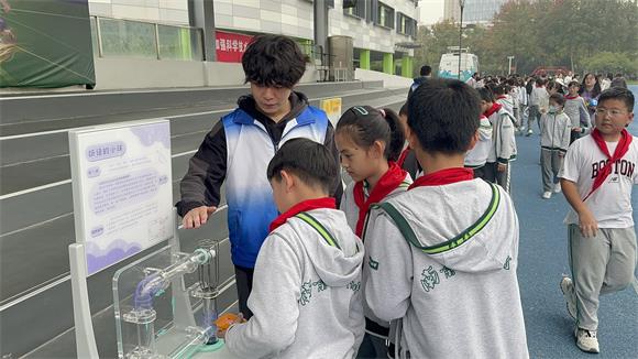 科普零距離 點(diǎn)亮科學(xué)夢(mèng) ——科普大篷車11月活動(dòng)回顧