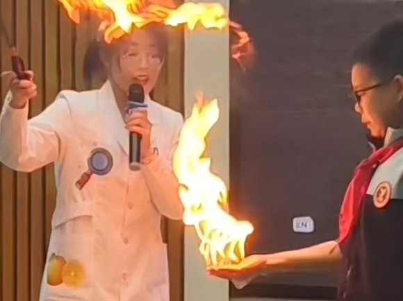 科學實驗秀點燃探索熱情，課后服務(wù)助力落實“雙減”