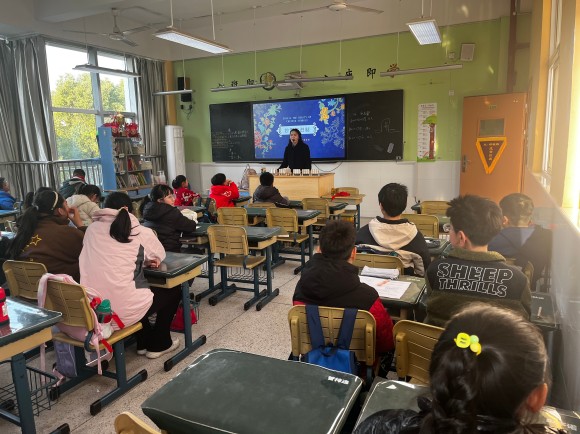 科學實驗秀點燃探索熱情，課后服務(wù)助力落實“雙減”