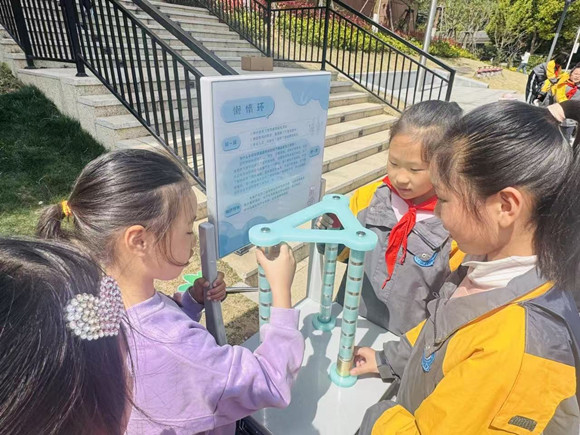 科普零距離 點(diǎn)亮科學(xué)夢(mèng) ——科普大篷車4月活動(dòng)回顧