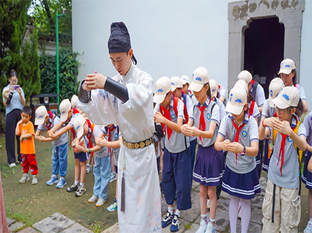 公益｜8月13日，快來和小科一起感受“古詩詞中的科學(xué)”！