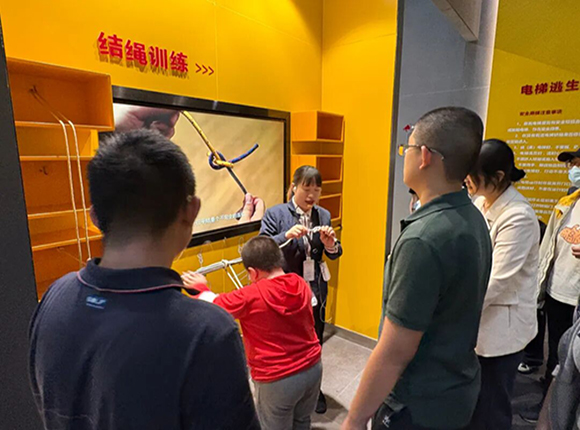 科技有溫度，星星不孤獨(dú)