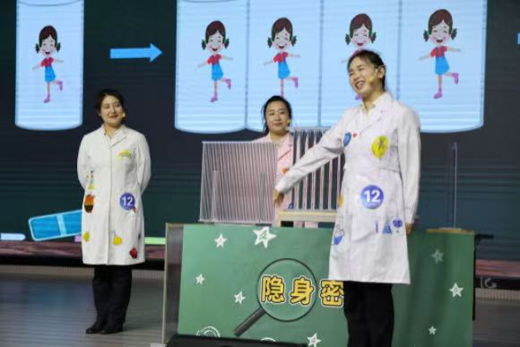 南京科技館選手在“第六屆江蘇省科技館輔導(dǎo)員大賽”中喜獲佳績