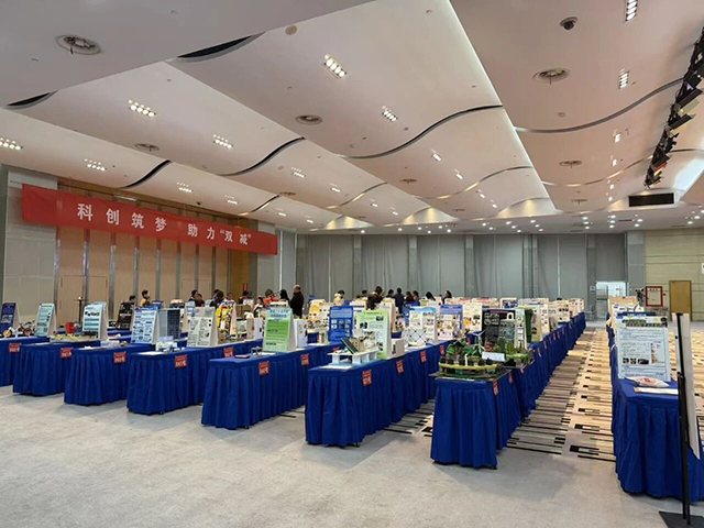 “科技小達人”現(xiàn)場“大比武”——南京市第三十一屆中小學(xué)師生科技創(chuàng)新大賽終評活動順利舉行