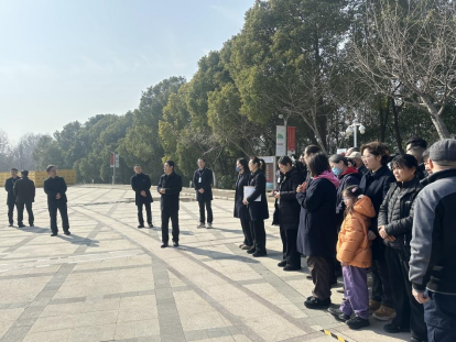 我館組織開展春節(jié)前消防演練