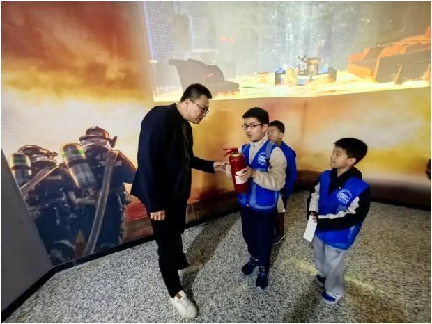 筑牢安全根基 護(hù)航少年成長｜南京科技館開展4·15國家安全教育日主題研學(xué)活動